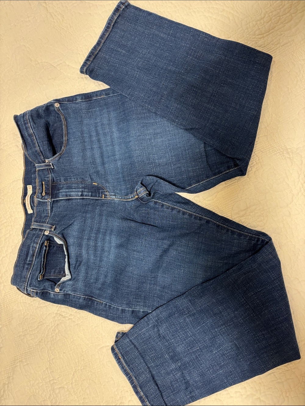Levi's Women's Straight Leg Jeans in Dark Blue Wash